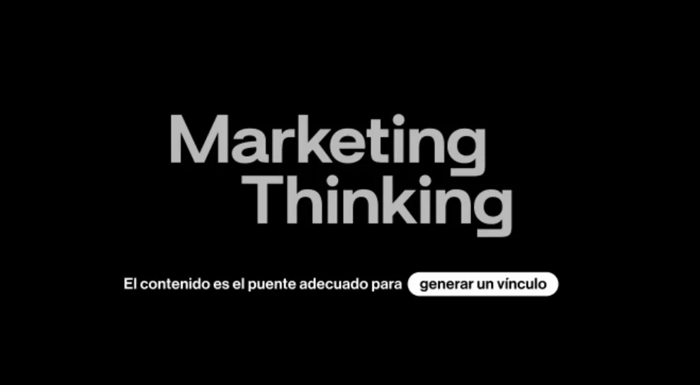 Logotipo tipográfico de Marketing Thinking sobre fondo negro